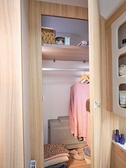 Cadiz Wardrobe